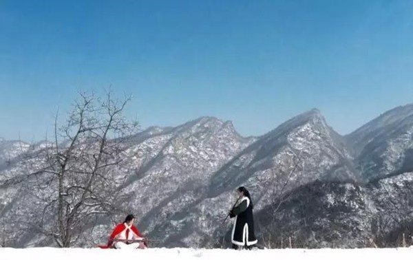 cap vo chong len nui an cu, song nhu trong phim kiem hiep hinh anh 4