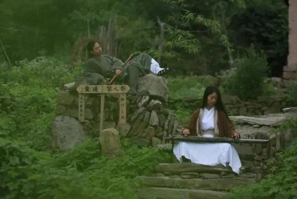 cap vo chong len nui an cu, song nhu trong phim kiem hiep hinh anh 5
