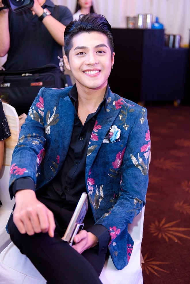 Ho Ngoc Ha pha le dua hoc tro cung The Face roi nha chung hinh anh 14
