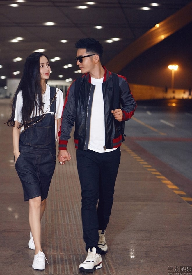 Angelababy va Huynh Hieu Minh tinh cam o san bay hinh anh 2