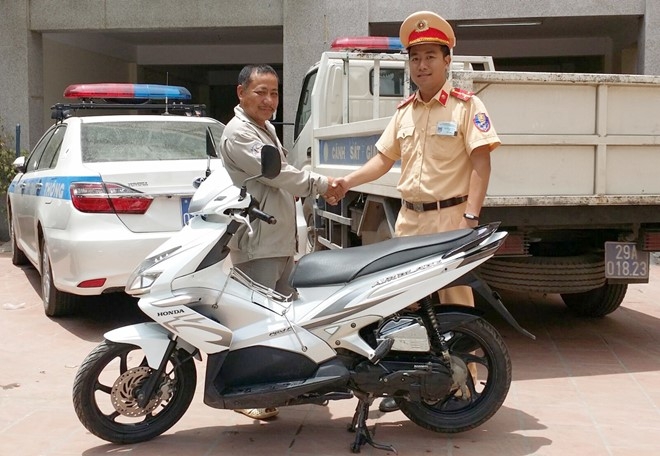 Bat ngo nhan lai xe ga sau 2 nam mat trom hinh anh 1