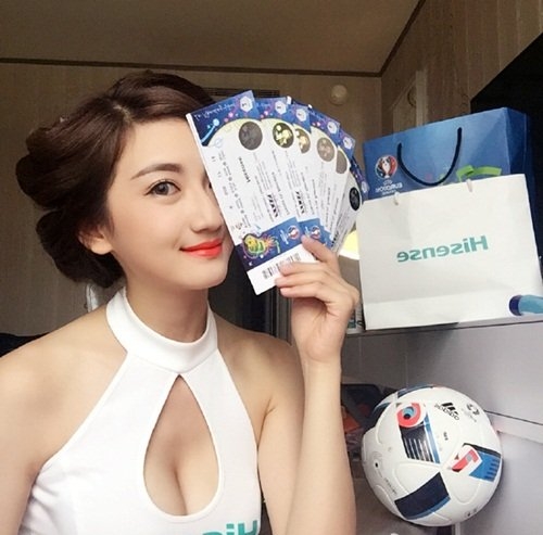 chan dai tq xuong duong keu goi dan ong xem euro hinh anh 7