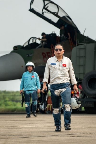 Xúc động bài thơ Đỗ Nhật Nam gửi tặng con gái phi công Trần Quang Khải - Ảnh 2.