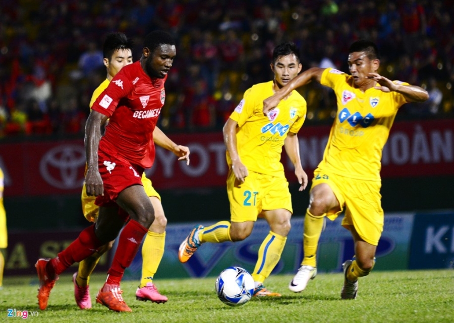 Trong Hoang nhan the do, Binh Duong thua Thanh Hoa 0-3 hinh anh 5