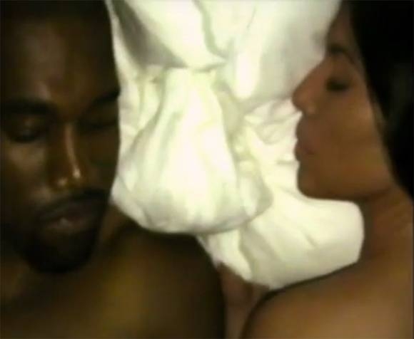 Những ai đã xuất hiện trong MV trần như nhộng gây rúng động showbiz của Kanye? - Ảnh 4.