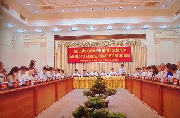 Thủ tướng Nguyễn Xuân Phúc làm việc với UBND TPHCM