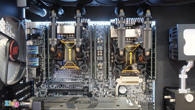 Thung PC do gia 350 trieu tai Viet Nam hinh anh 2