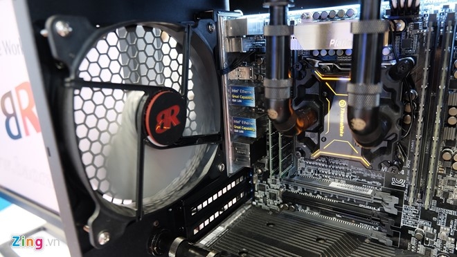 Thung PC do gia 350 trieu tai Viet Nam hinh anh 3