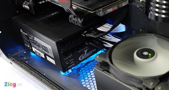 Thung PC do gia 350 trieu tai Viet Nam hinh anh 5