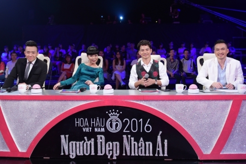 Nghệ sĩ Trấn Thành, Xuân Bắc, diễn viên Chi Bảo và nhà báo Trác Thúy Miêu đóng vai trò giúp các người đẹp mở lòng trước khán giả.