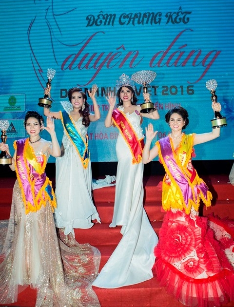 Bo Van hoa yeu cau giai trinh ve cuoc thi trao 33 danh hieu hinh anh 2