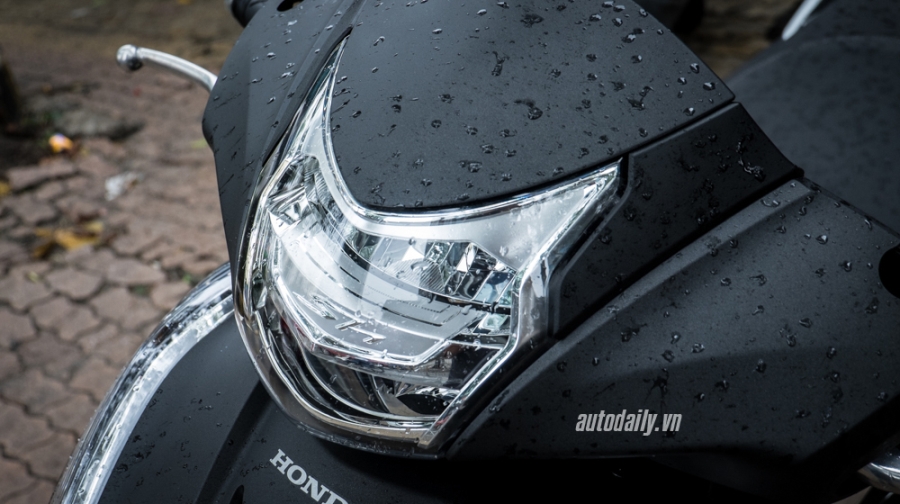 Honda SH300i Matte Black (4).jpg
