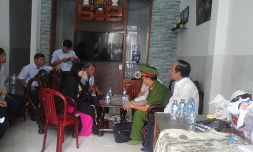 Vụ cháy 4 người chết: Đau đớn dãy quan tài xếp cạnh nhau - Ảnh 4