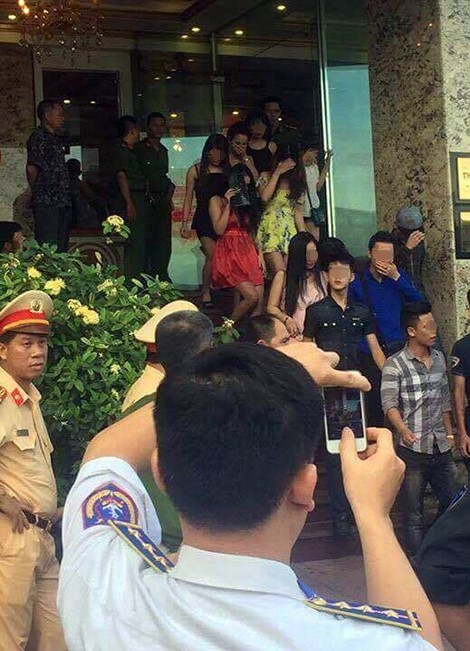 Ben trong tu diem an choi bac nhat dat Cang hinh anh 5