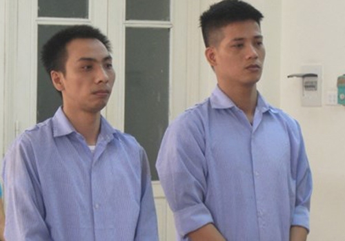 hon-chien-giua-pho-vi-te-bay-gan-co-quan-nha-nuoc