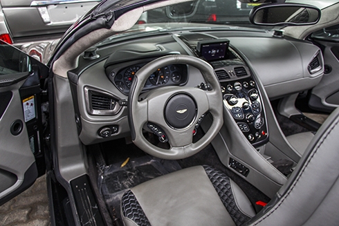 aston-martin-vanquish-mui-tran-dau-tien-o-viet-nam-page-3-3