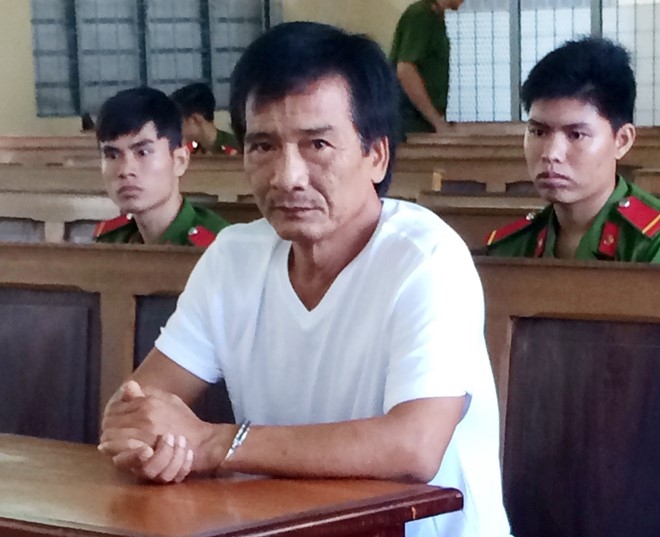 Dai gia mua dam thieu nu o mien Tay ra toa hinh anh 1