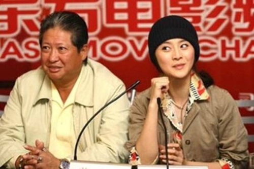 nhung-bong-hong-tung-di-qua-doi-hong-kim-bao-2