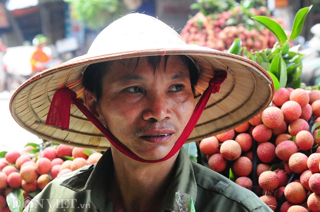 thuong lai trung quoc tran ngap cho vai thieu, ep gia nong dan hinh anh 5
