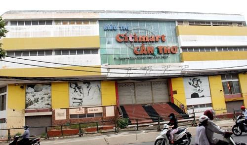 truong-phong-ngan-hang-o-can-tho-bi-bat-vi-tiep-tay-lua-dao