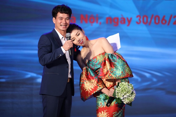 hoa-hau-ky-duyen-mac-tre-nai-di-event-o-ha-noi-6