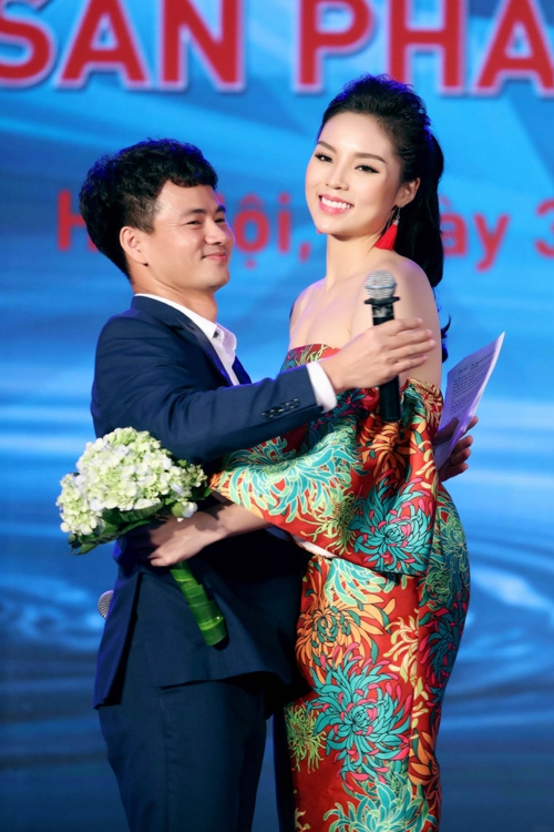 hoa-hau-ky-duyen-mac-tre-nai-di-event-o-ha-noi-7