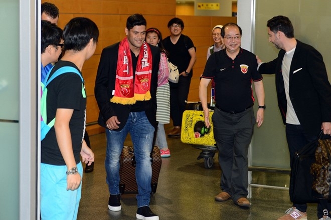 Hulk pha ky luc chuyen nhuong chau A hinh anh 1