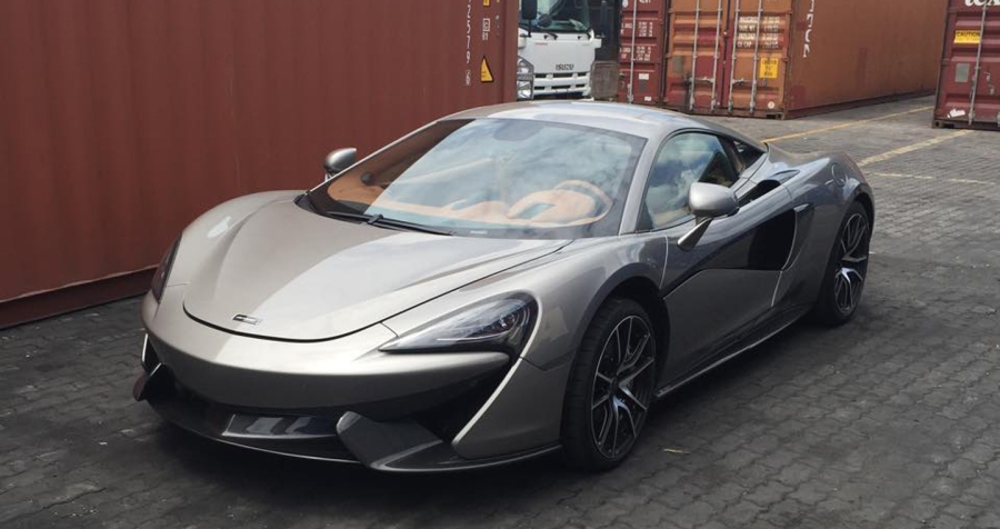 McLaren 570S (2).jpg