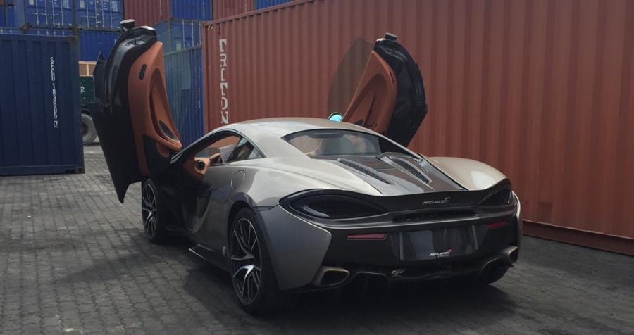 McLaren 570S (7).jpg