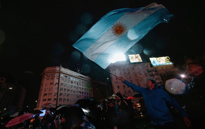 CĐV Argentina: '500 triệu năm mới có một cầu thủ như Messi' - ảnh thể thao