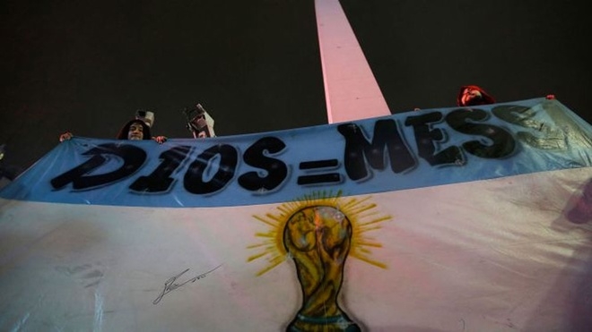 CĐV Argentina: '500 triệu năm mới có một cầu thủ như Messi' - ảnh thể thao