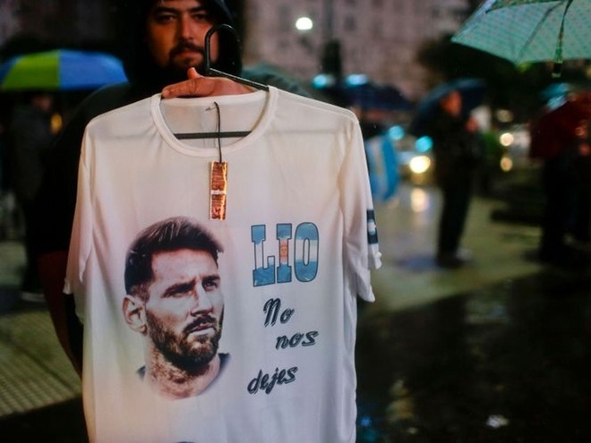 CĐV Argentina: '500 triệu năm mới có một cầu thủ như Messi' - ảnh thể thao