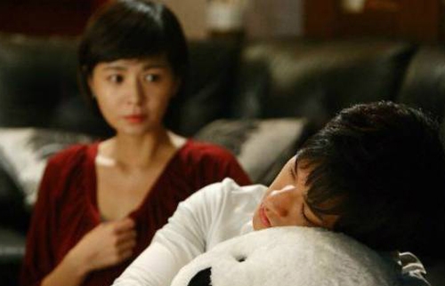dan ba dung nghe chong ninh ma o nha cham con, xin tien chong - 2