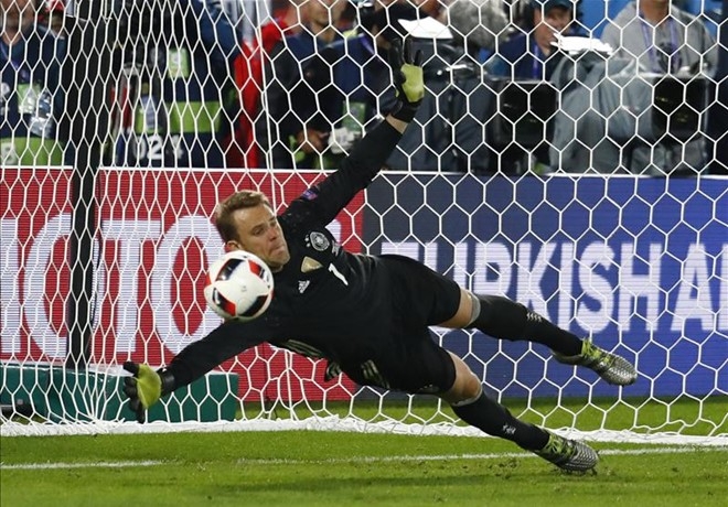 Neuer: 'Chua tung thay tuyen Duc da hong 11 m nhieu nhu vay' hinh anh 1