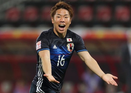 Takuma Asano sắp tới thi đấu cho Arsenal