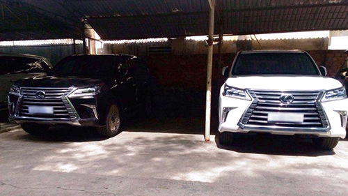 dan-suv-hang-sang-khung-trong-garage-o-da-nang-4
