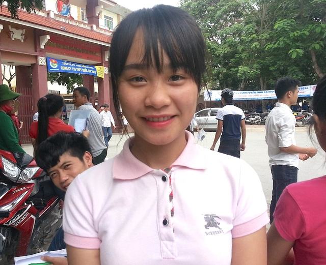 Em Hà Thị Hậu, dự thi vào Trường Trung cấp An ninh chia sẻ (Ảnh: Nguyễn Duy)