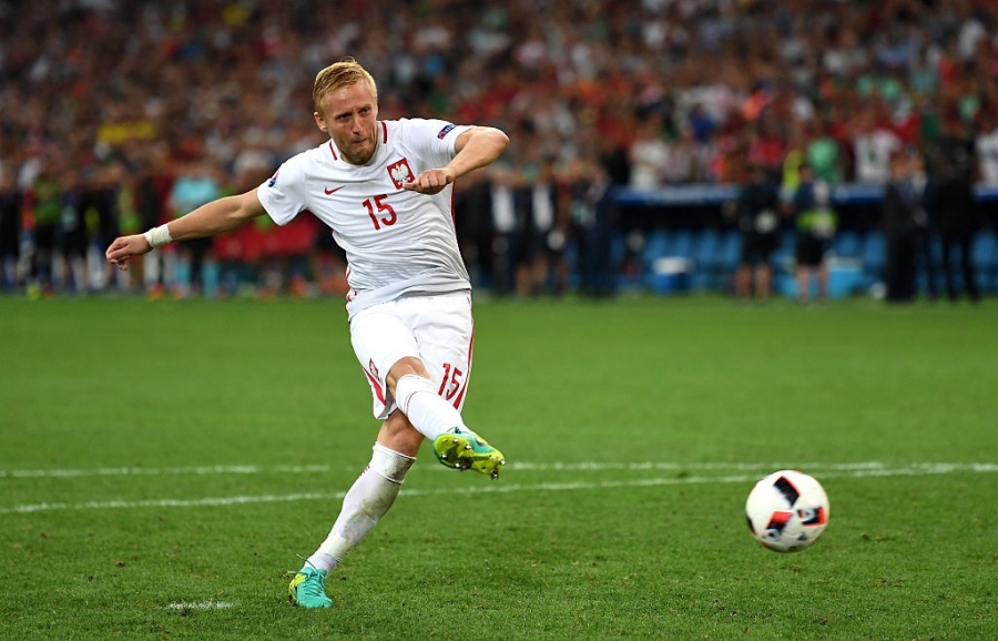 Doi hinh trong mo o tu ket Euro 2016 hinh anh 3