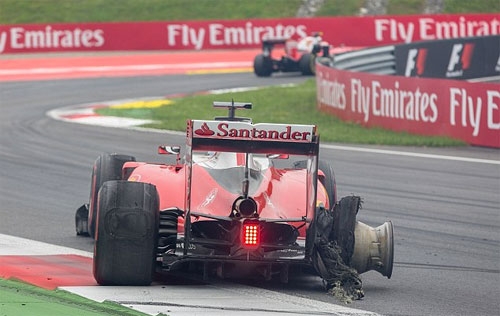 hamilton-thang-chang-dua-tai-ao-sau-va-cham-nay-lua-voi-rosberg-2
