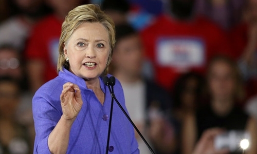 Bà Hillary Clinton trong một buổi diễn thuyết tại bang Ohio, Mỹ. Ảnh: Reuters.