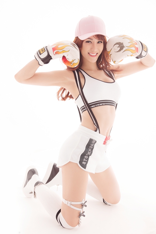 diep-lam-anh-mac-sexy-co-vu-bong-da-1