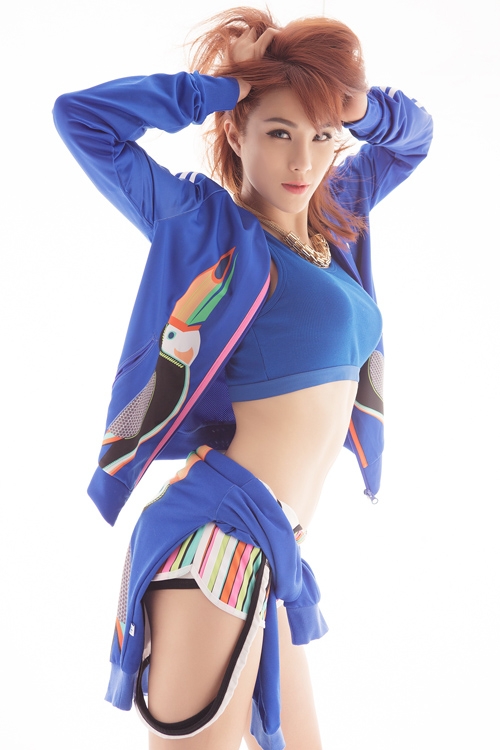 diep-lam-anh-mac-sexy-co-vu-bong-da-8