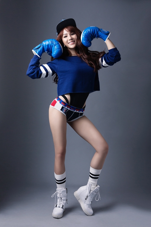 diep-lam-anh-mac-sexy-co-vu-bong-da-11