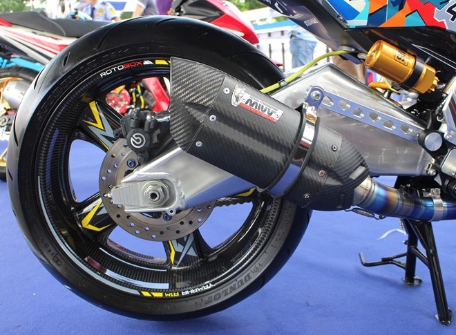 Exciter phong cach Valentino Rossi vo dich cuoc thi xe do hinh anh 5