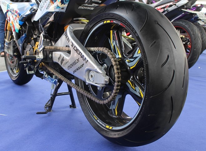 Exciter phong cach Valentino Rossi vo dich cuoc thi xe do hinh anh 8