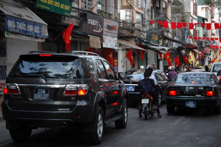 Ô tô, xe công, xe biển xanh, ô tô công, thanh lý xe công, đấu giá xe công, xe cũ, khấu hao xe, xe cá nhân