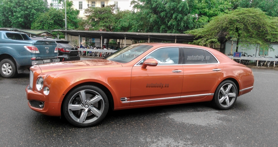 Bentley mau doc (1).jpg