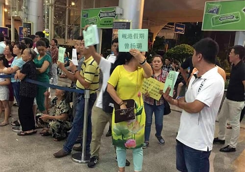 bo-van-hoa-de-nghi-truc-xuat-huong-dan-vien-nuoc-ngoai-hoat-dong-trai-phep