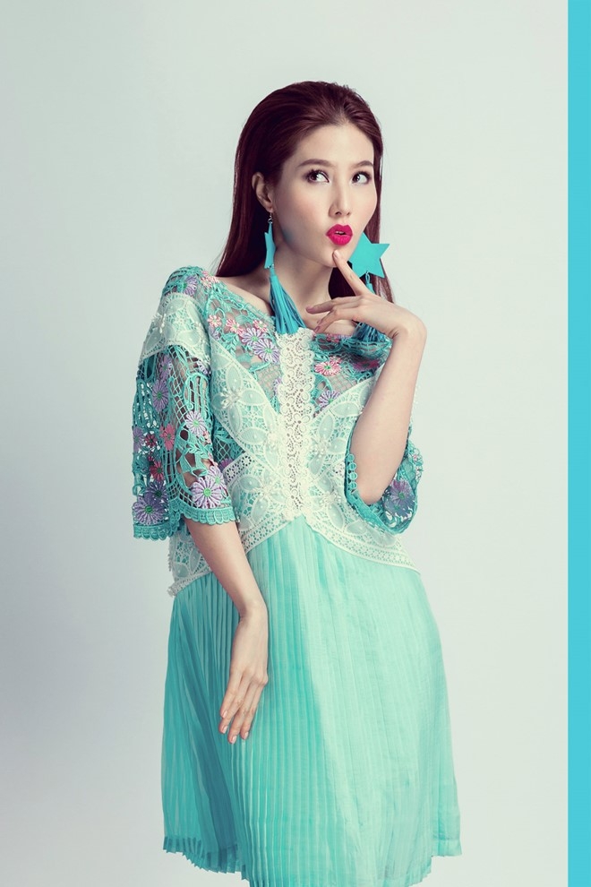 Diem My 9X ngot ngao voi trang phuc hoa tiet pastel hinh anh 8