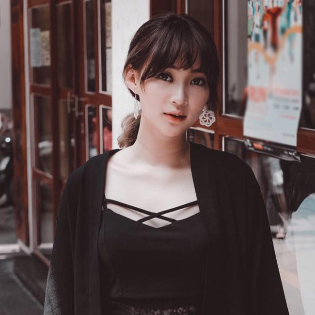 ngam ban gai 